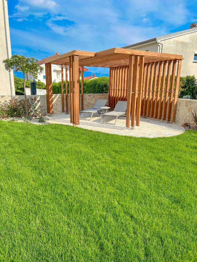 Apartment Baska Mit Poolarea - Krk, Kroatien Baška Exterior foto